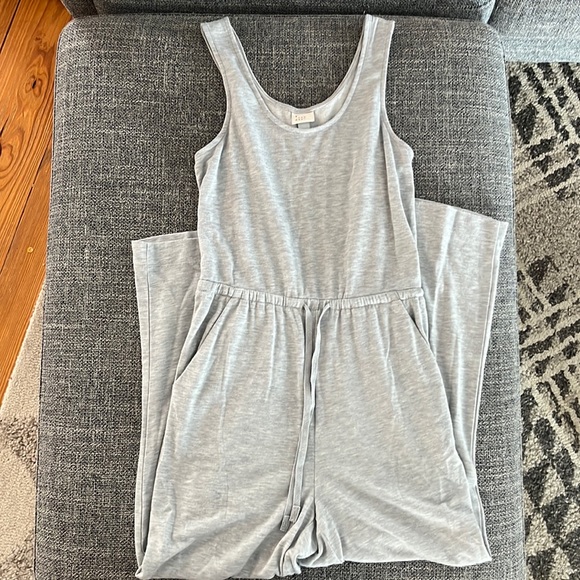 A New Day Jumpsuit - XS-GUC - Picture 2 of 5